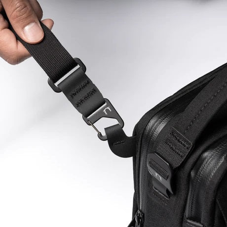 Black Ember : Kompak Jet Black
