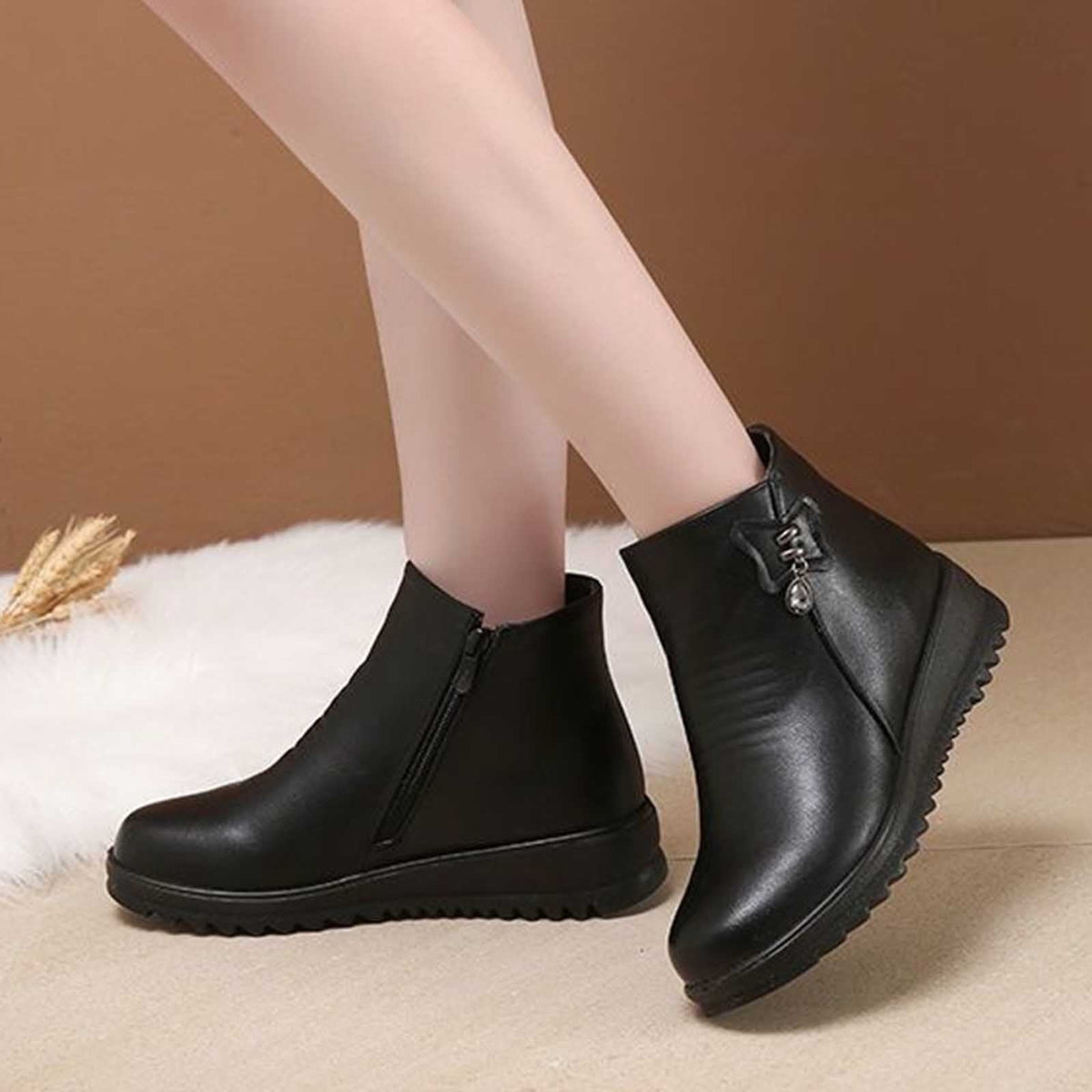 Women's Winter Boots Fuzzy Fleece Lined Ankle Booties Warm Plush Zipper Shoes Wedge Heel Comfortable Non-Slip Snow Boots Black 35
